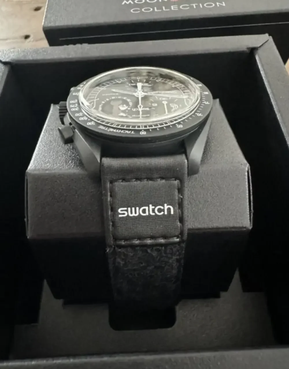 Swatch omega snoopy